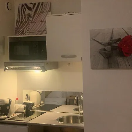 Charming With Balneo Shower, Parking Included *