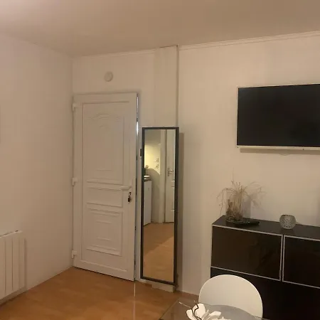 Charming With Balneo Shower, Parking Included Bretigny-sur-Orge