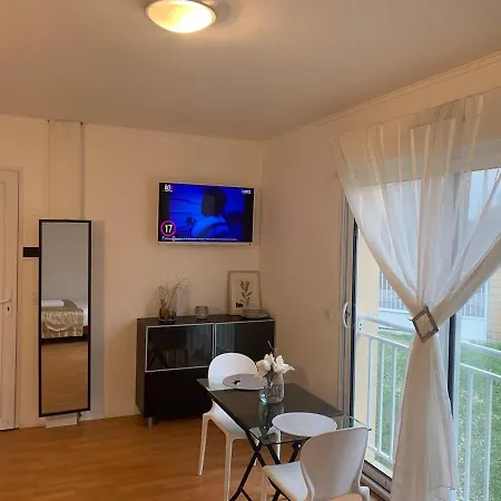Charming With Balneo Shower, Parking Included Apartment Bretigny-sur-Orge