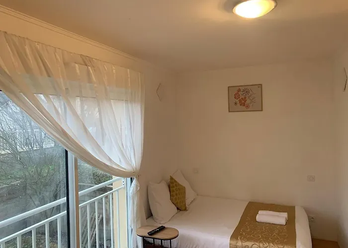 Charming With Balneo Shower, Parking Included